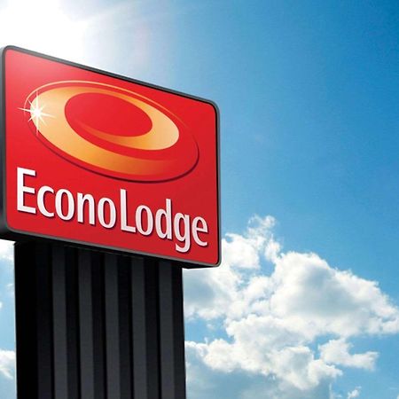 Econo Lodge Toppenish Buitenkant foto