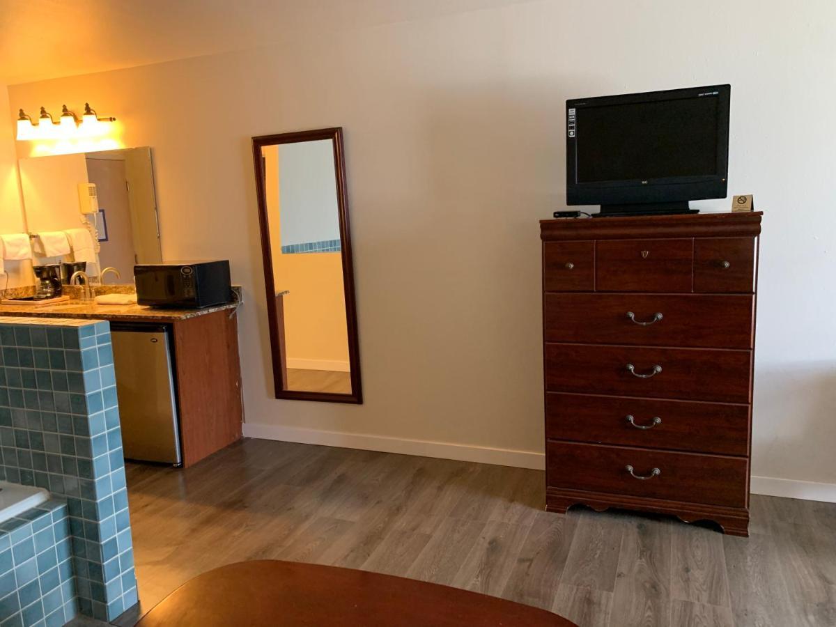 Econo Lodge Toppenish Buitenkant foto