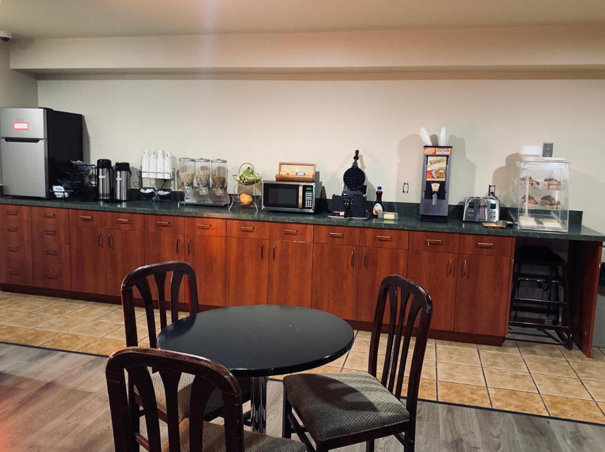 Econo Lodge Toppenish Buitenkant foto