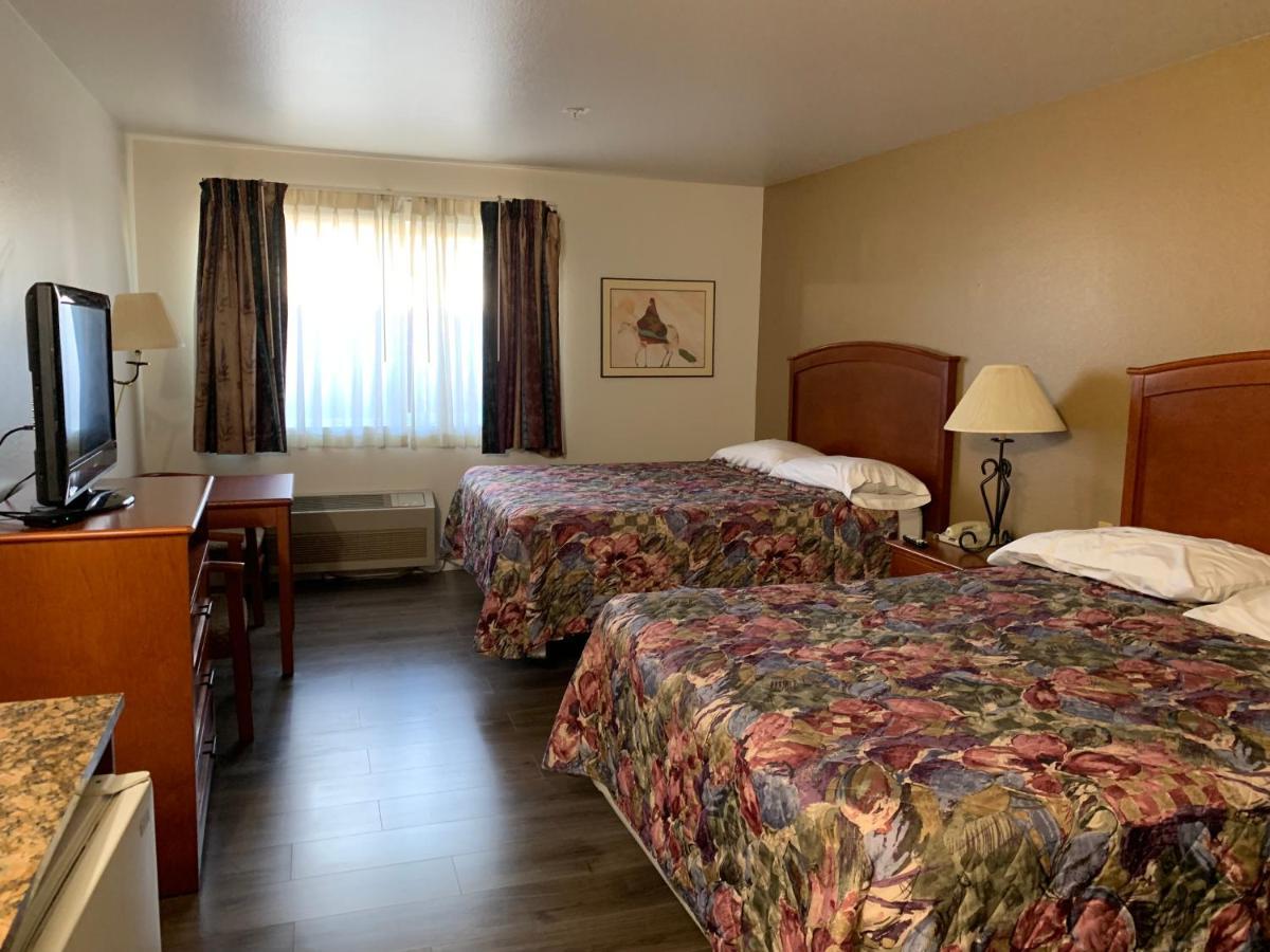 Econo Lodge Toppenish Buitenkant foto